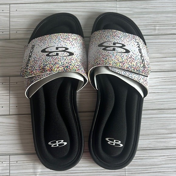 Brand New Boombah slides Men’s size 8 Women’s size 10 - Picture 1 of 4